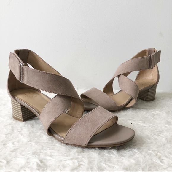 Naturalizer Shoes - Naturalizer Adele Taupe Tan Strappy Sandals Size 10